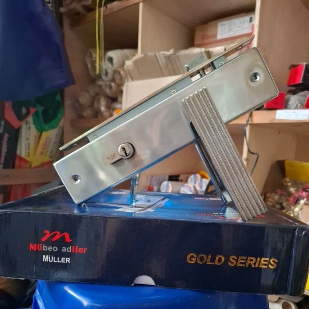 kunci pintu muller besar