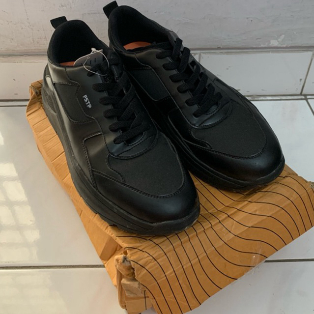 Footstep Footwear Sepatu Pria Casual Perwira Prabu, Size 41 black