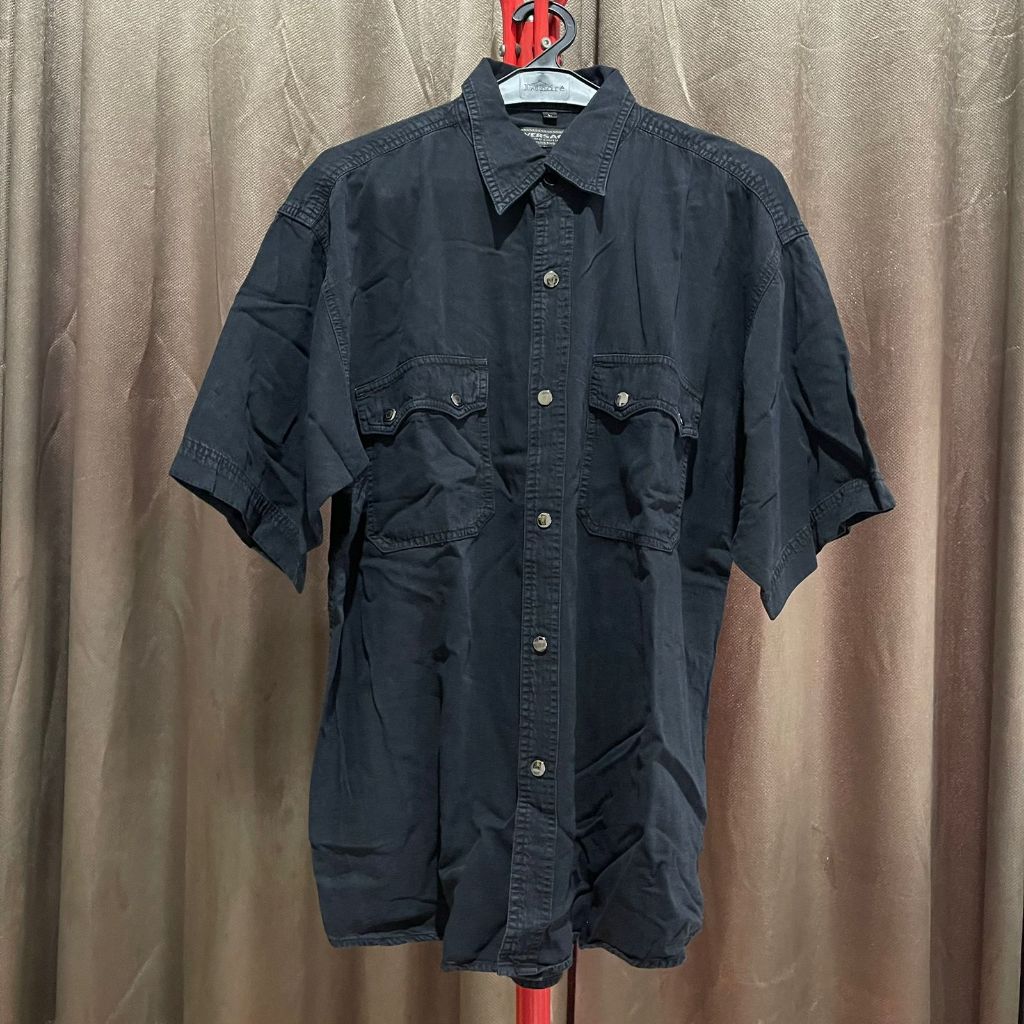 Kemeja Hitam Work Jacket Buttons