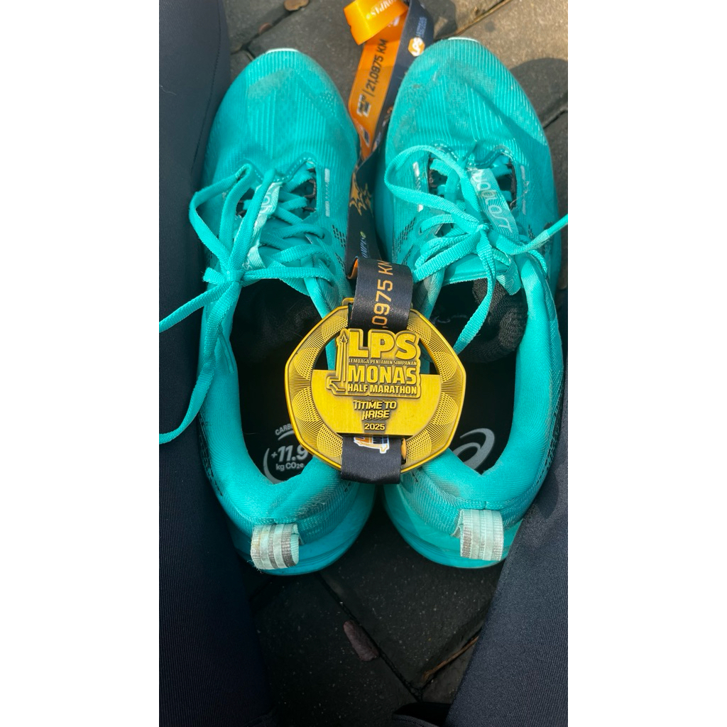 Asics Novablast 5 Blue Teal size 44 (preloved/wts/second) Best Daily Trainer Asics