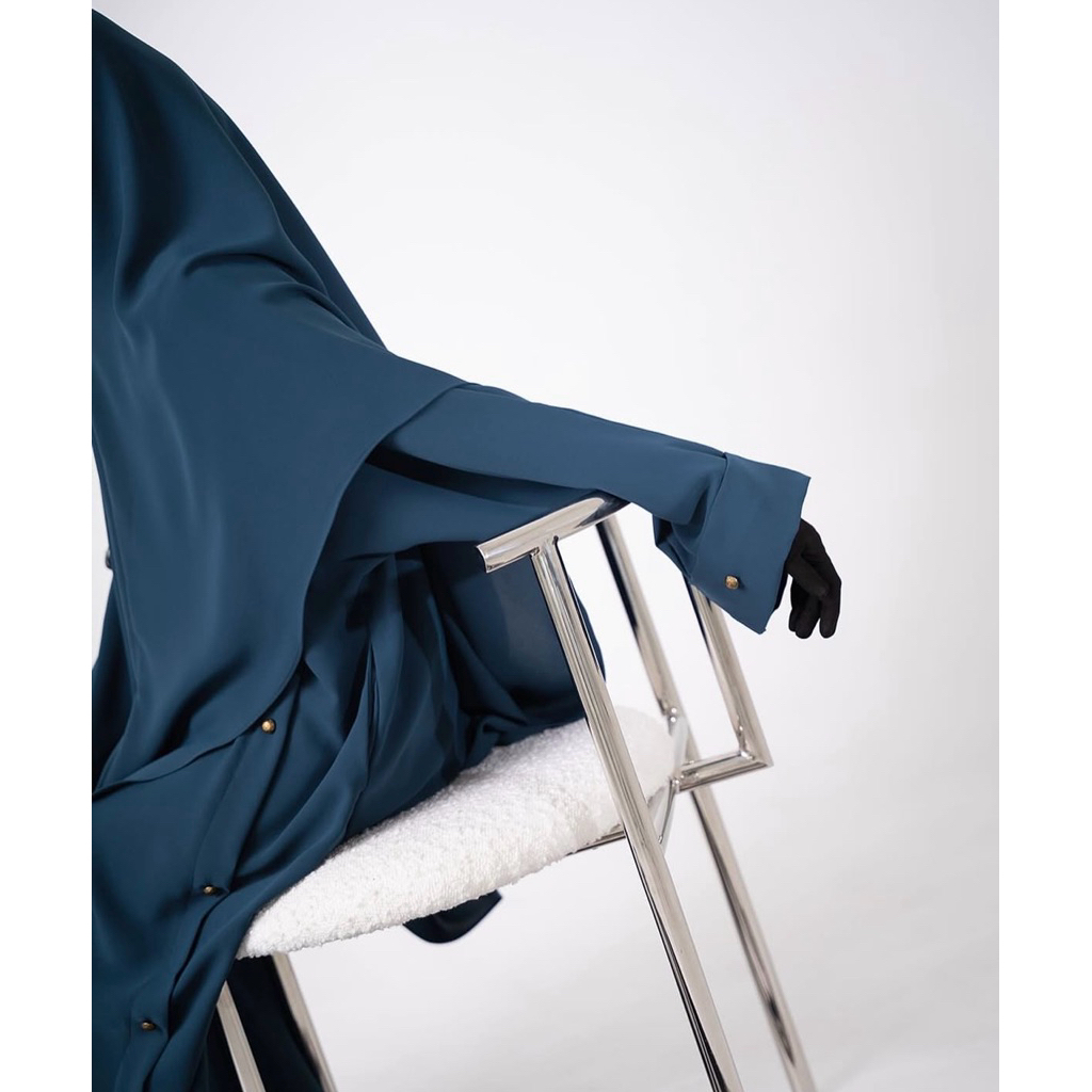 NWT FUSE LONG TRIANGLE TEALMATTE Mazen aljenna.id