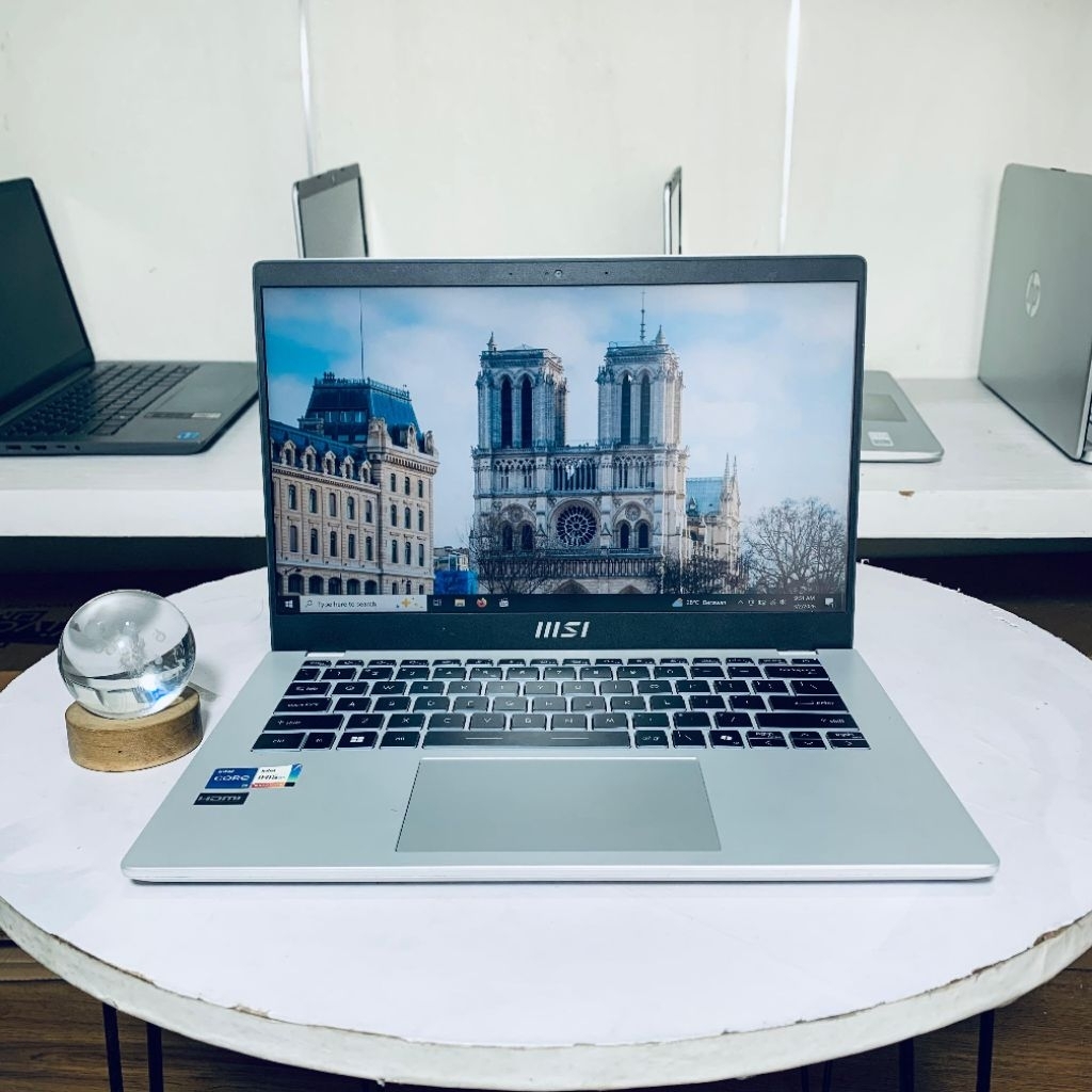 LAPTOP MSI Modern 14 | Core i5 gen 12 | RAM 8GB | SSD 256GB