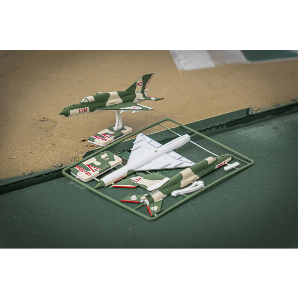 Kit Card Military Aircraft Hunaf Mig 21 Plane | Miniatur Pesawat Rakit Realistis
