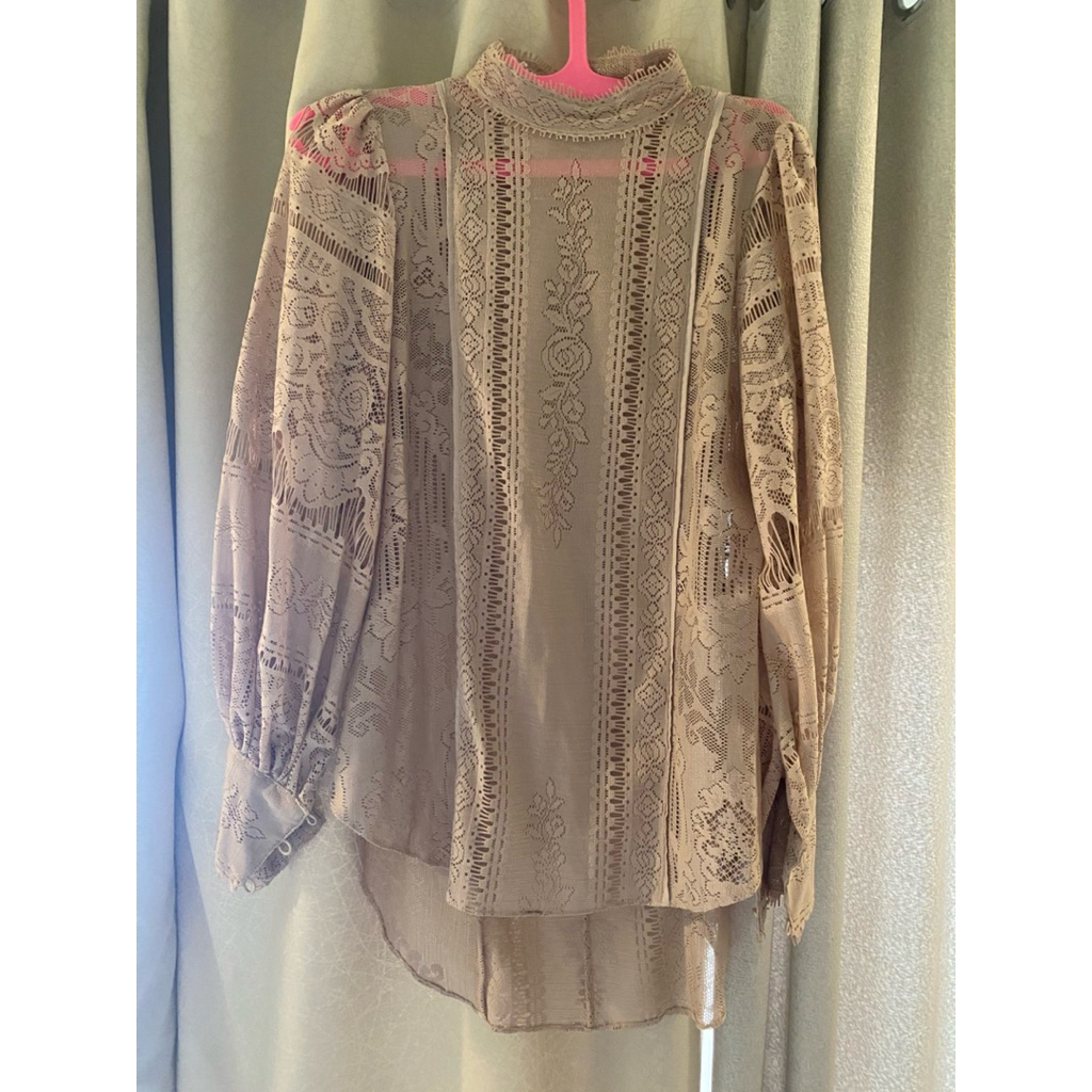ayu dyah andari pink laces top