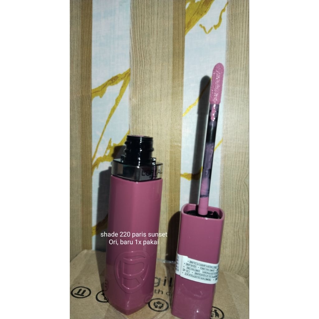 Loreal Paris Lip Cream Glossy Pigmented Nyaman Lipstik Transferproof