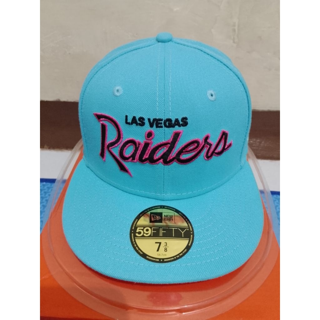 Topi new era raiders fitted