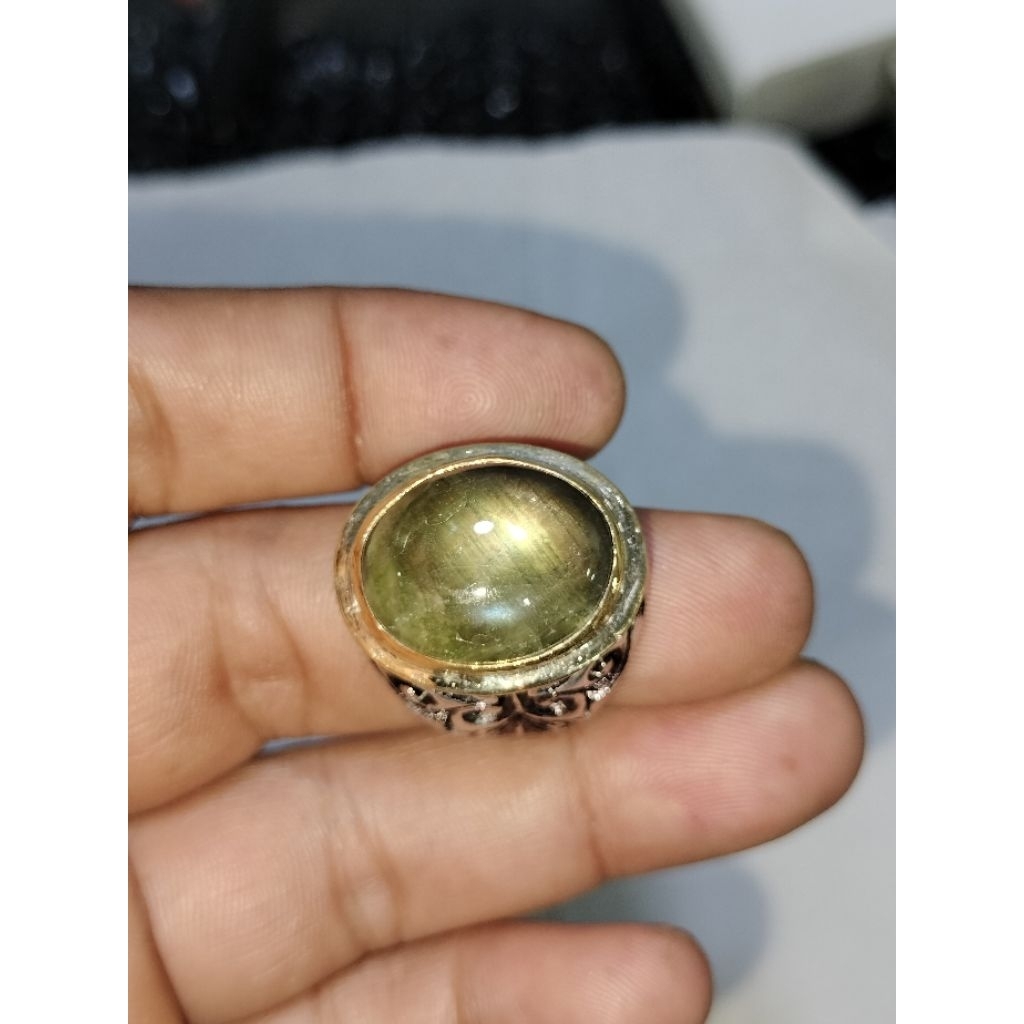natural green safir star