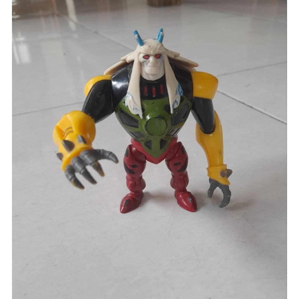 Ultimate alien aggregor ben 10 bandai