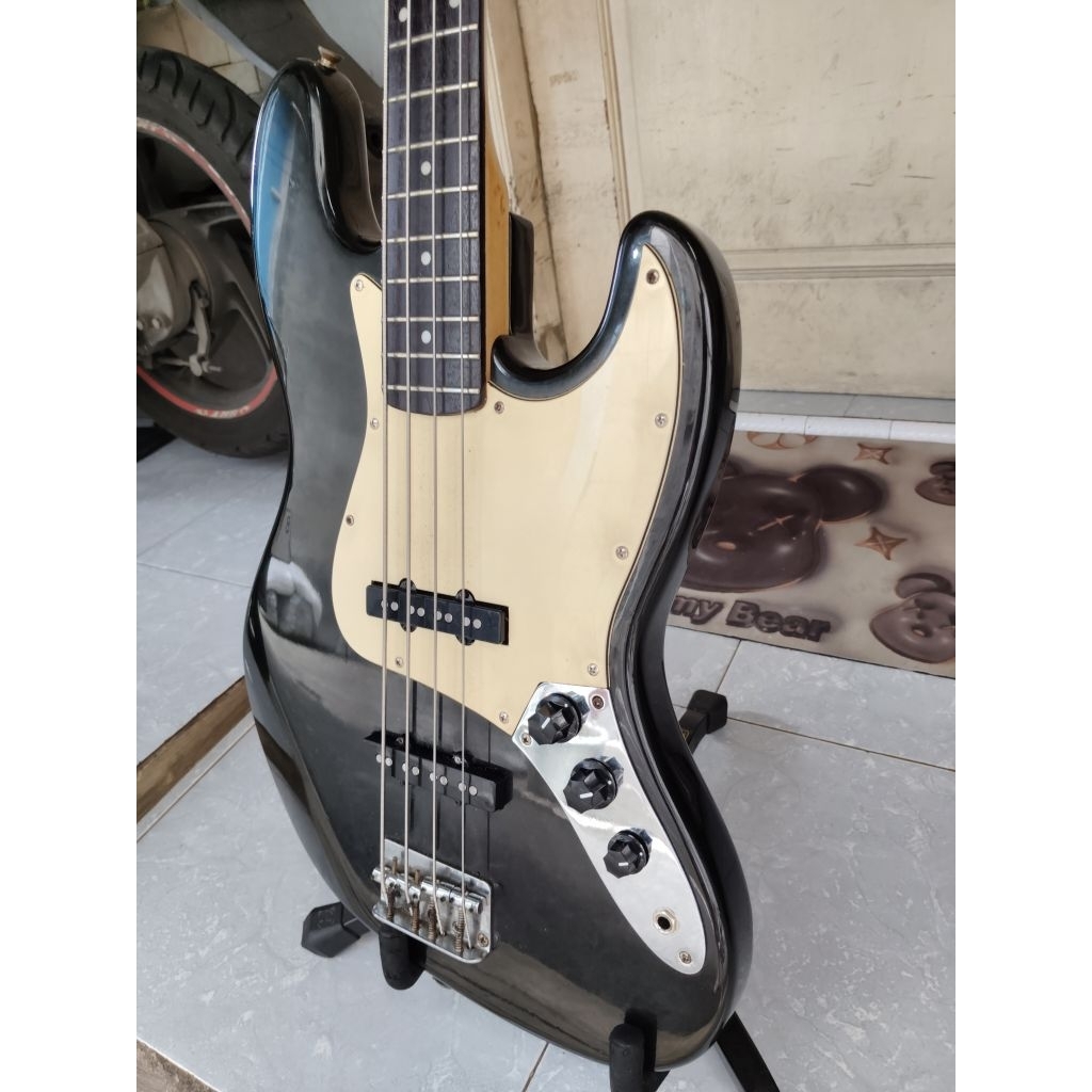 Squier Jazz Bass Original MII Standard Series