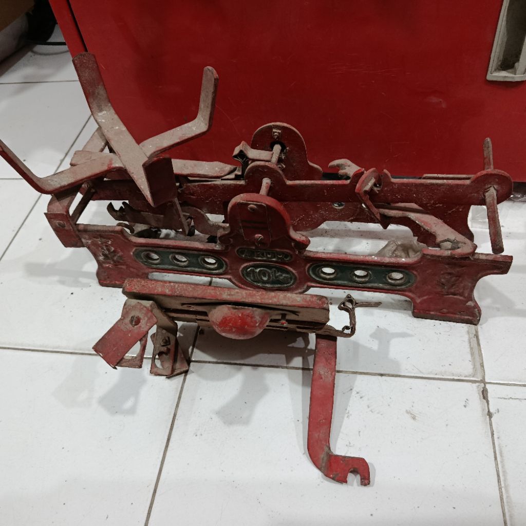 Timbangan Kodok Besi Bekas Kondisi Sesuai Foto