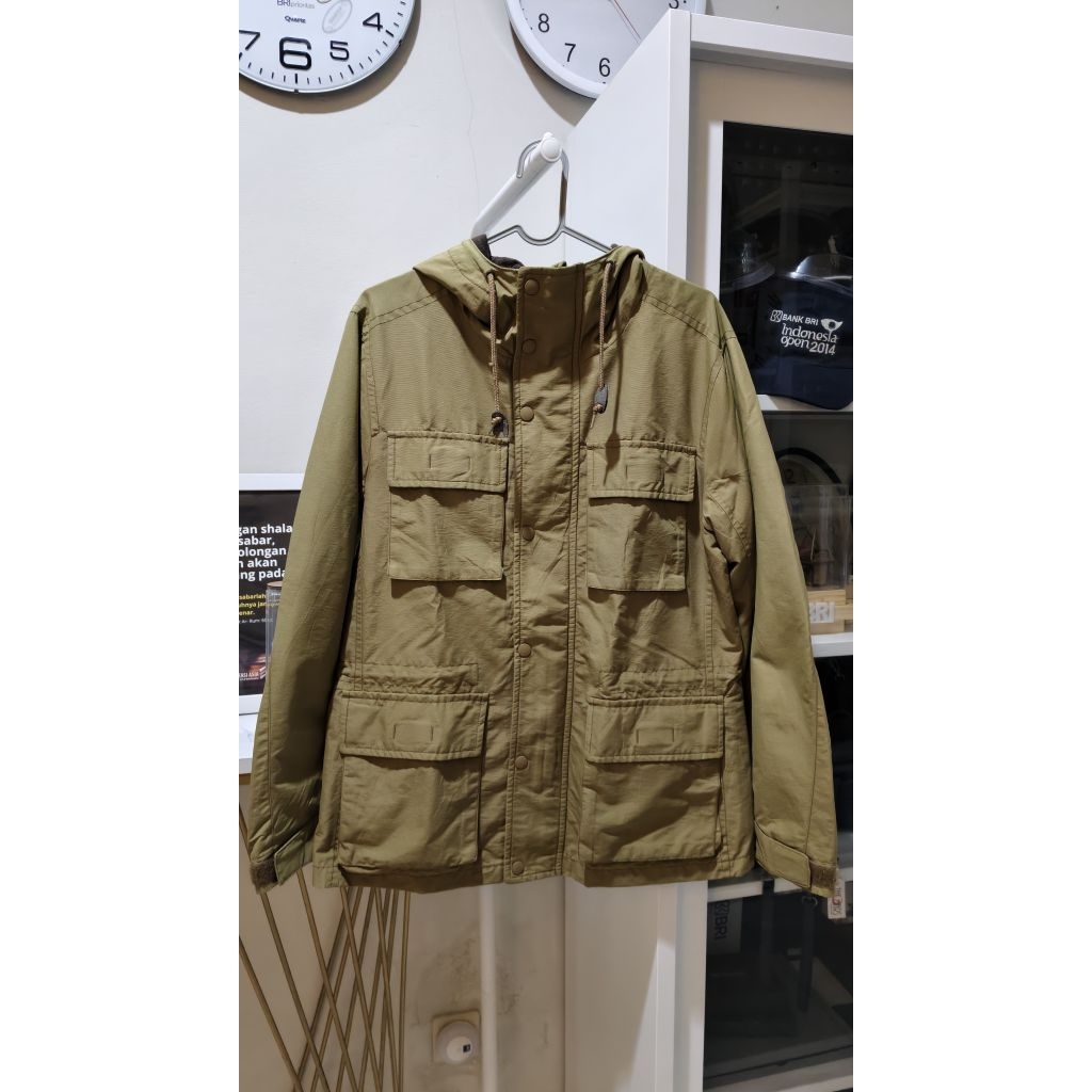 Jacket Uniqlo Brown