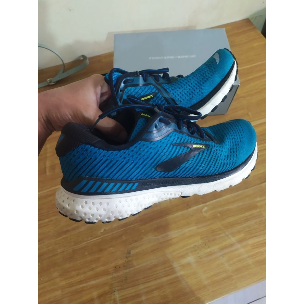 sepatu running lari brooks adrenaline gts 20 original second preloved