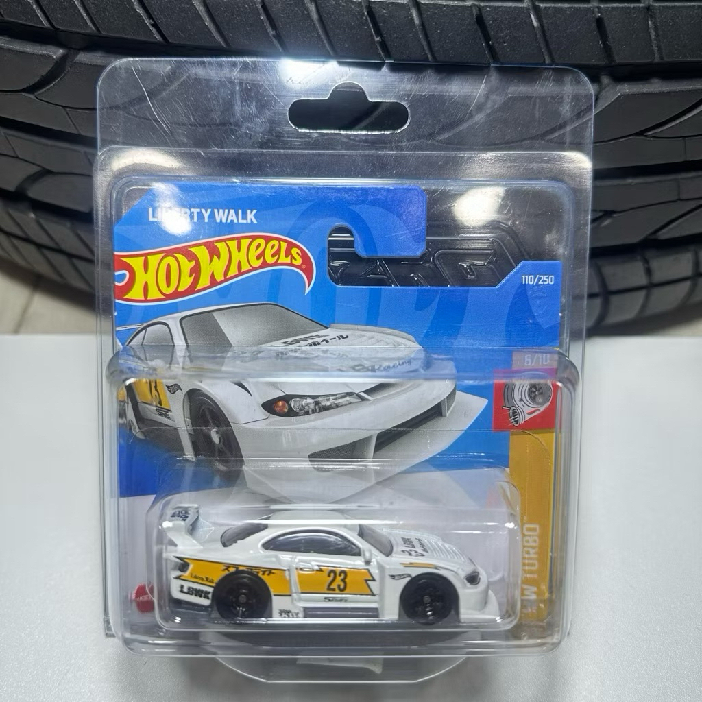Hot Wheels Nissan Silvia S15 LBWK White