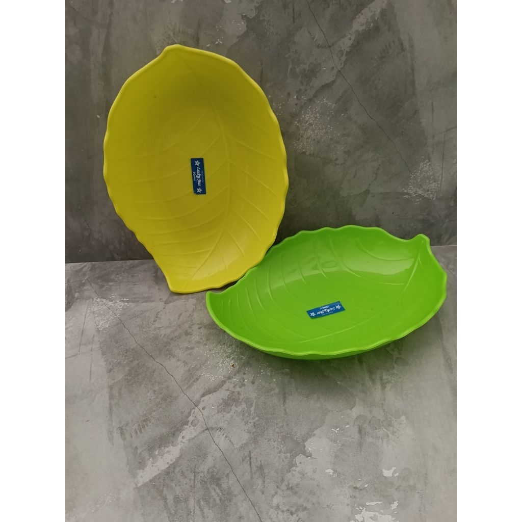Piring Daun Plastik / Piring Saji Bentuk Daun