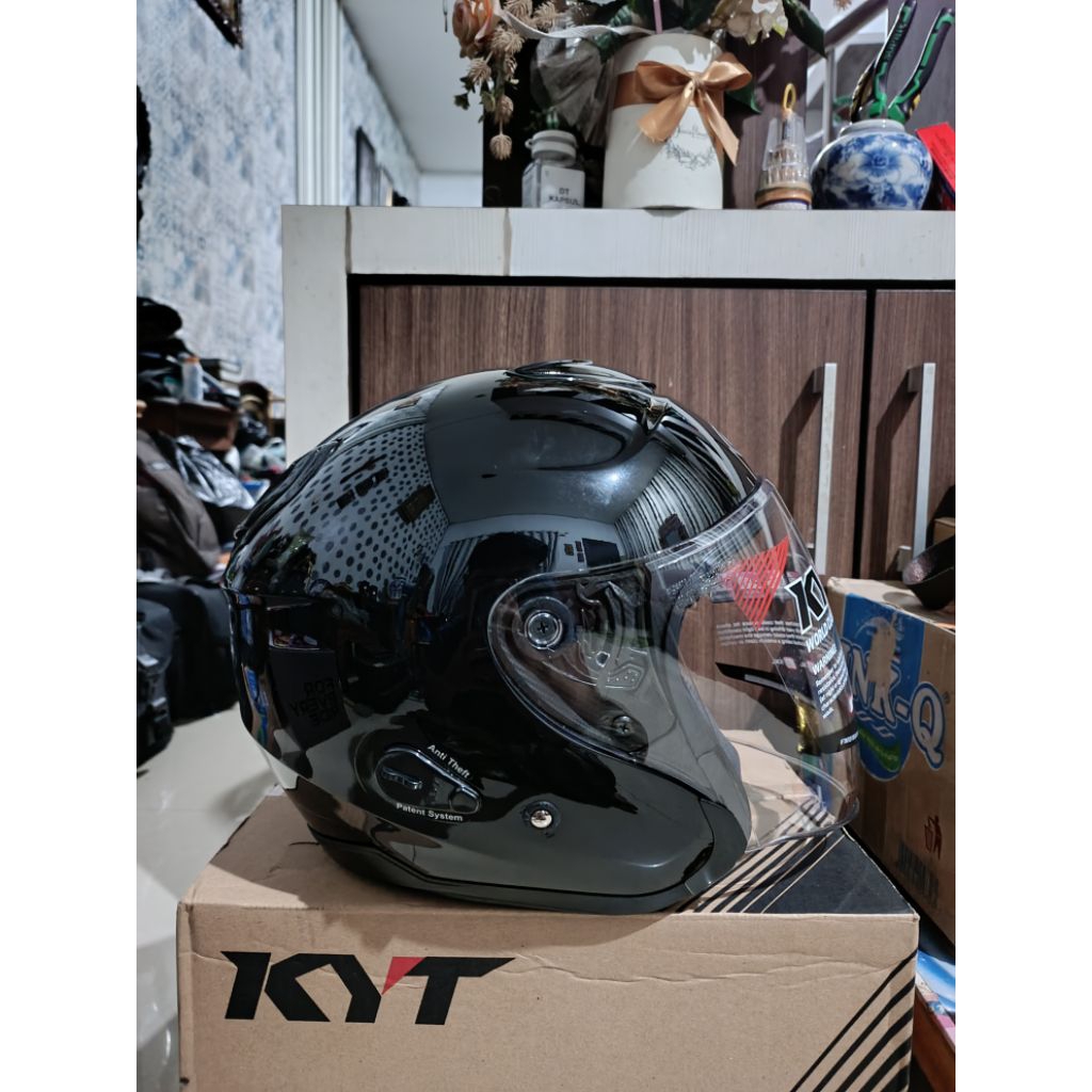 HELM KYT KYOTO HITAM GLOSSY NEW