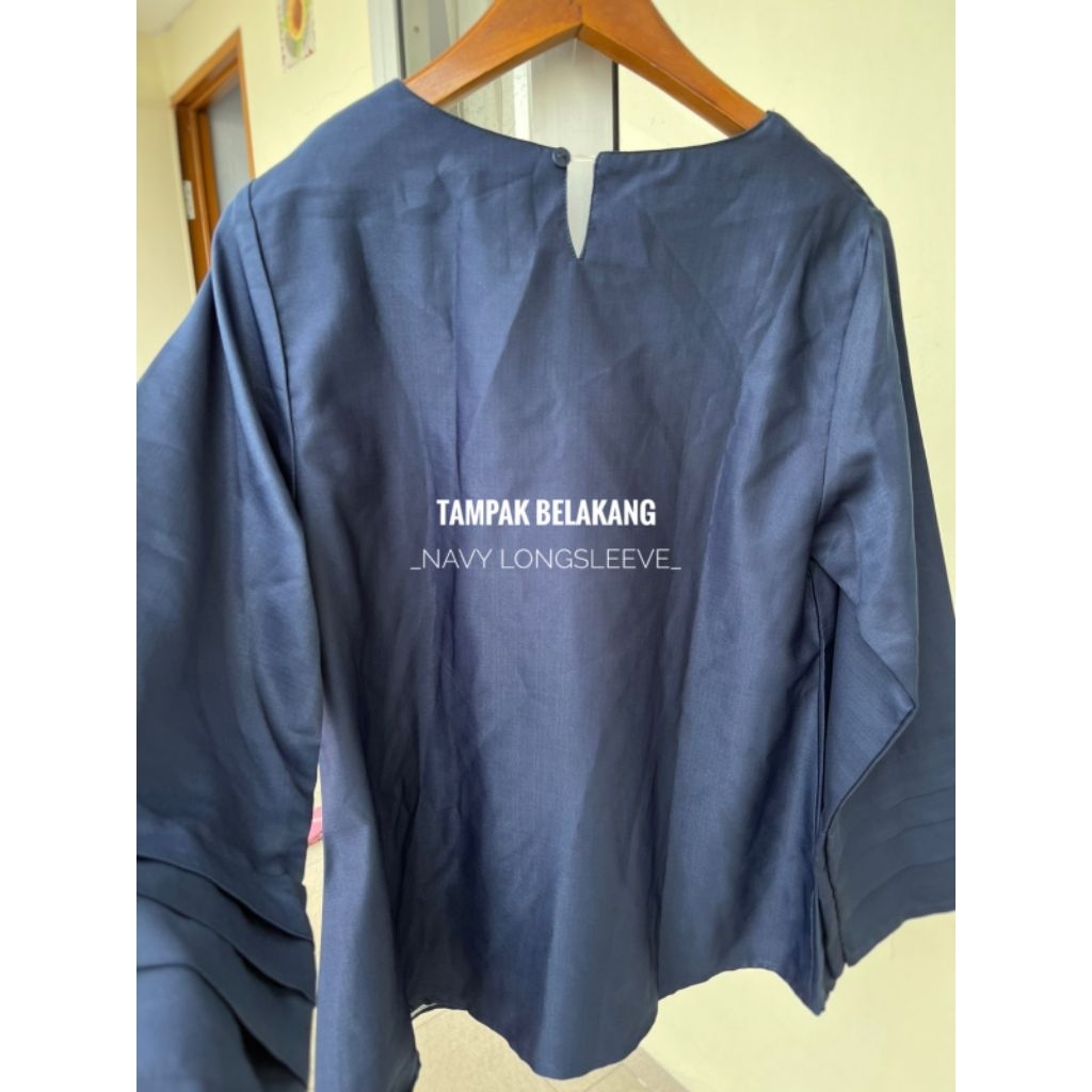 Preloved Blouse navy