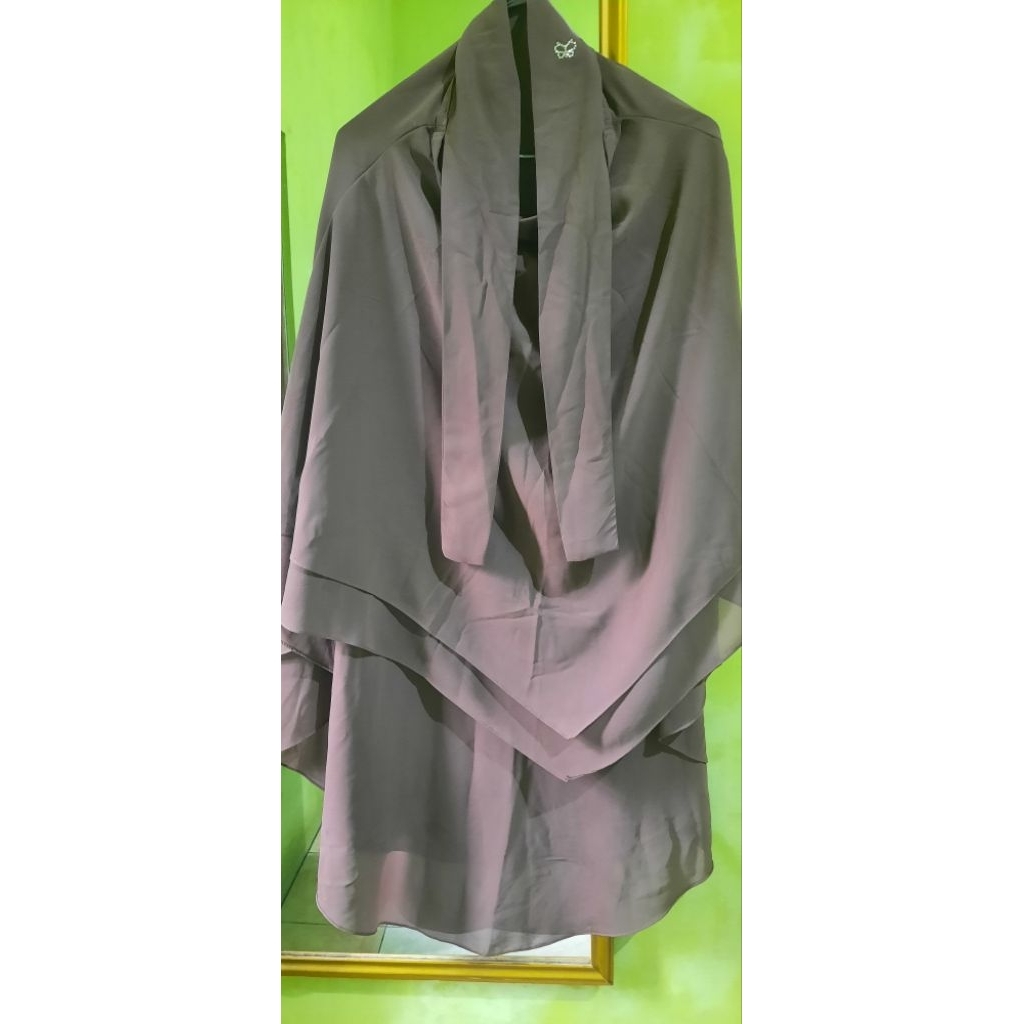 yoora sarah preloved