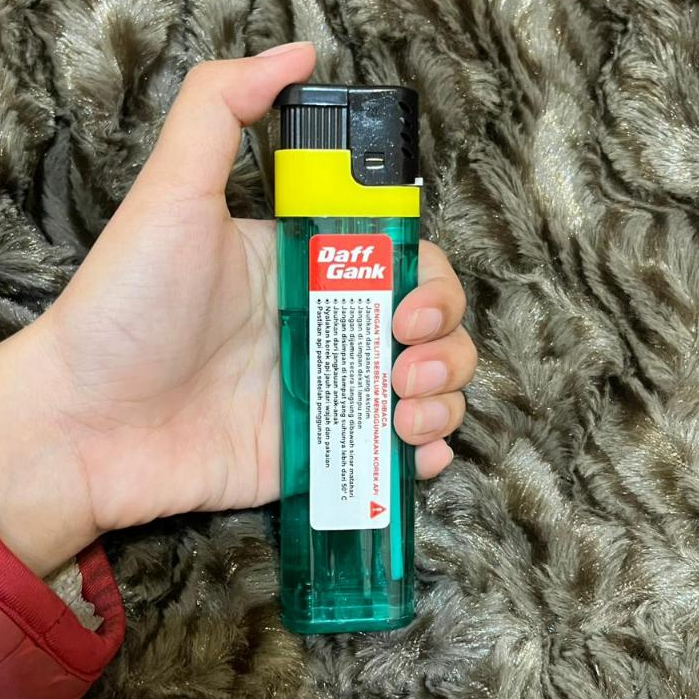 Korek Jumbo Tahan Angin Isi Ulang Super Besar Jumbo