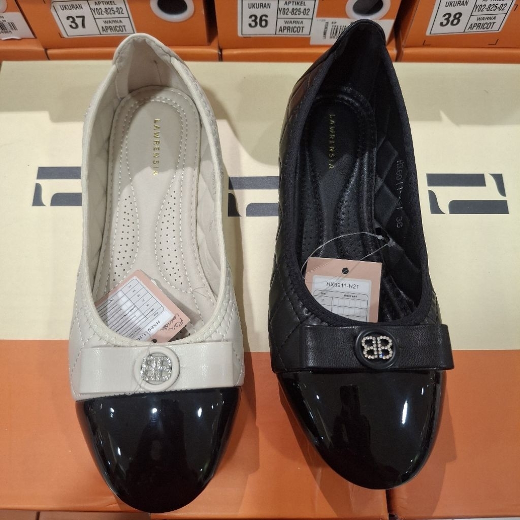 SEPATU FLAT LAWRENSIA
