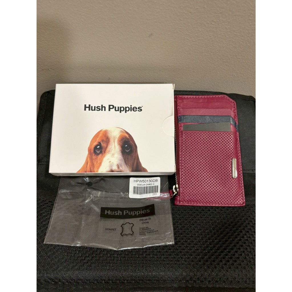 Hush Puppies Card Holder pre