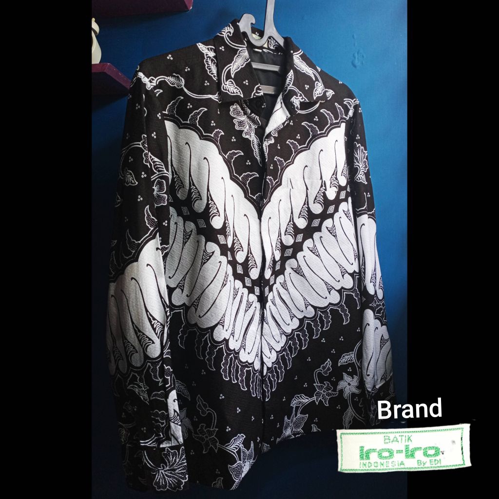 BATIK IRO-IRO Kemeja Pria Hitam Putih Size M # preloved bekas second katun dobby dobbi dobi doby baj