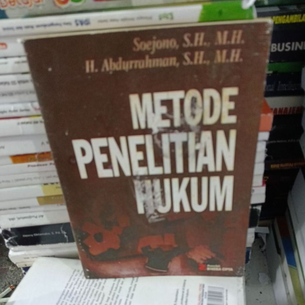 METODE PENELITIAN HUKUM BY SOEJONO