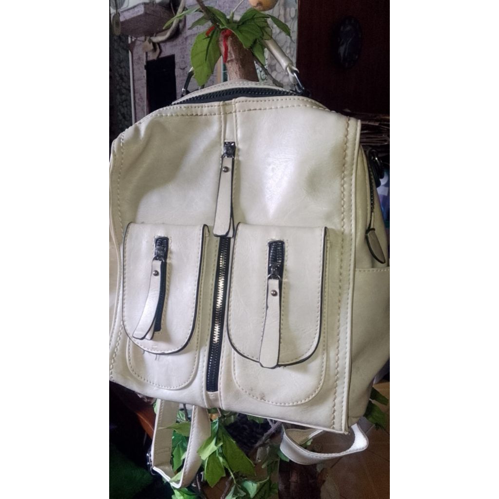 Tas ransel bisa selempang Bahan kulit sintetis preloved second