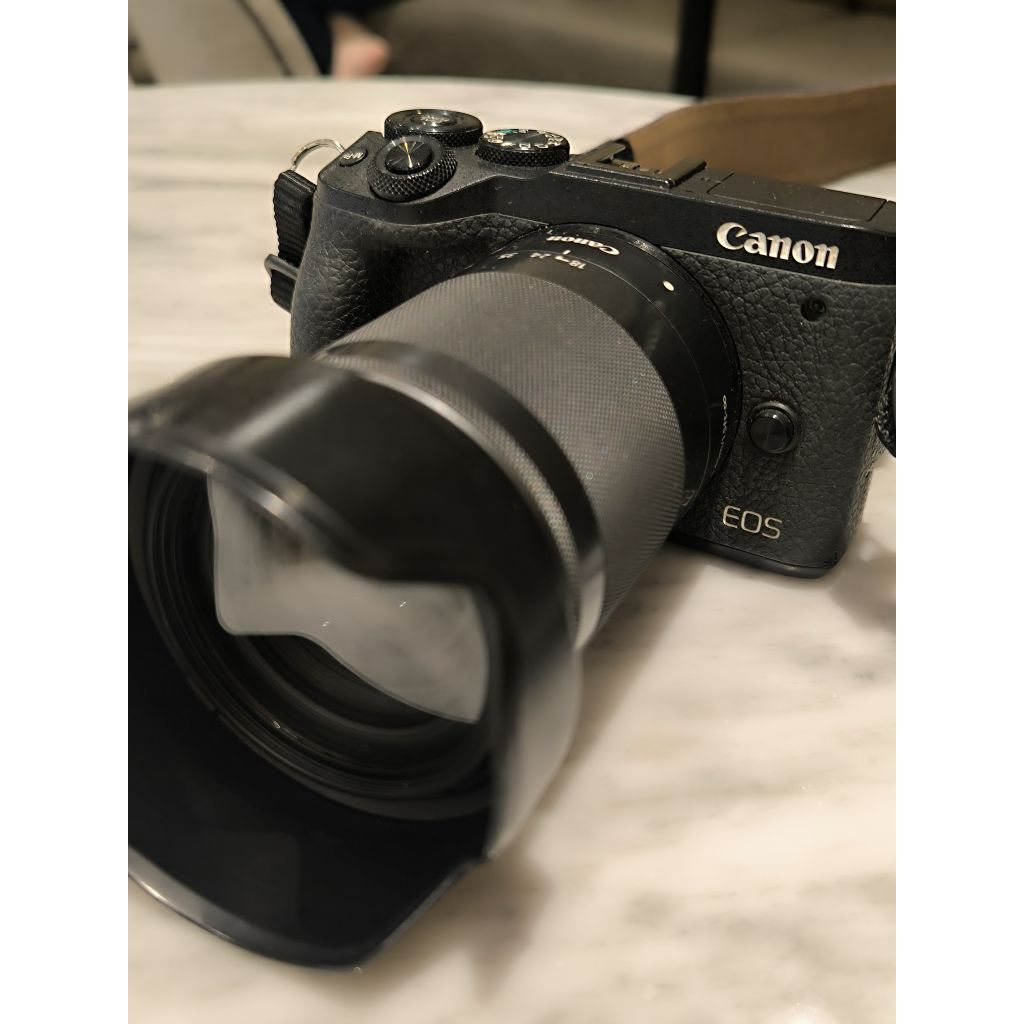 Second Canon Eos M6 mark ii dengan lensa canon 18 150
