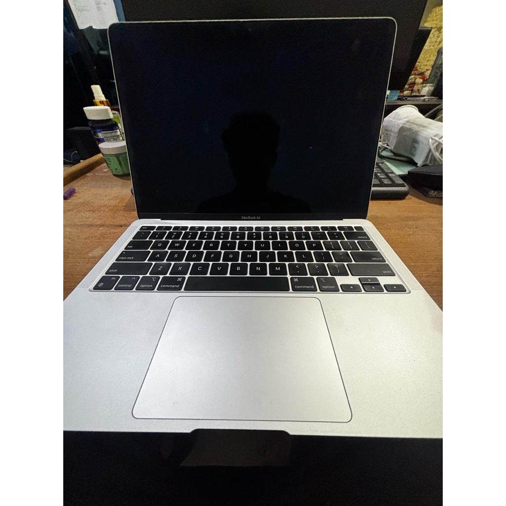 Macbook Air M1 ex Ibox (pemakaian pribadi)