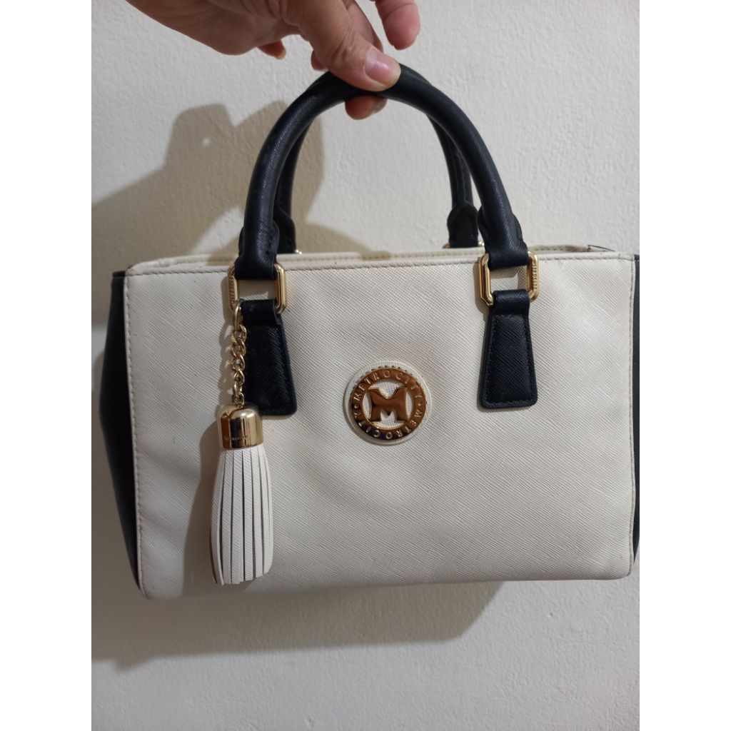 handbag dan sling mini branded Metrocity.bahan saviano..minus talpan penggamti
