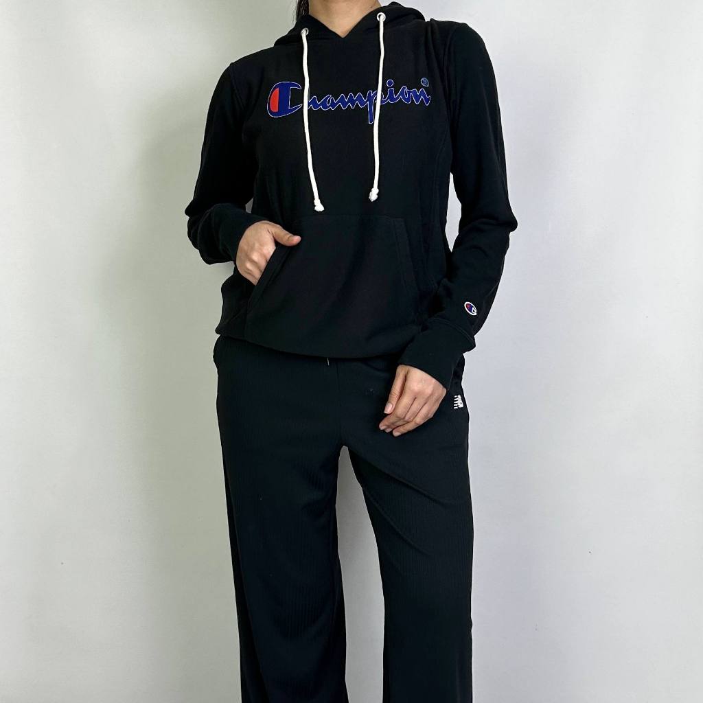 jaket wanita Champion size M (seperti baru) 100% original 050326D