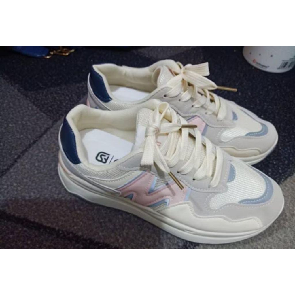 GSI Yujin Sepatu Sneakers Wanita
