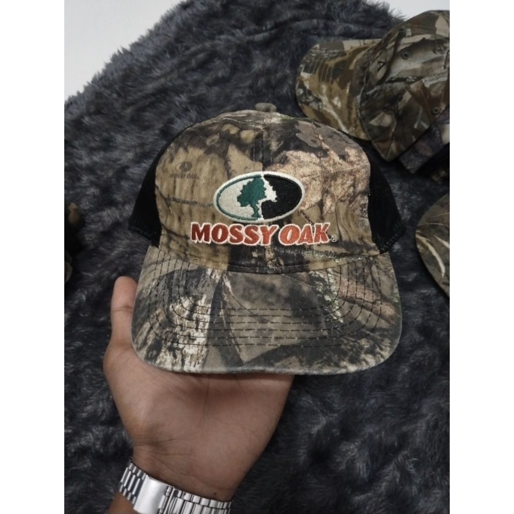 vintage trucker realtree cap by mossy oak