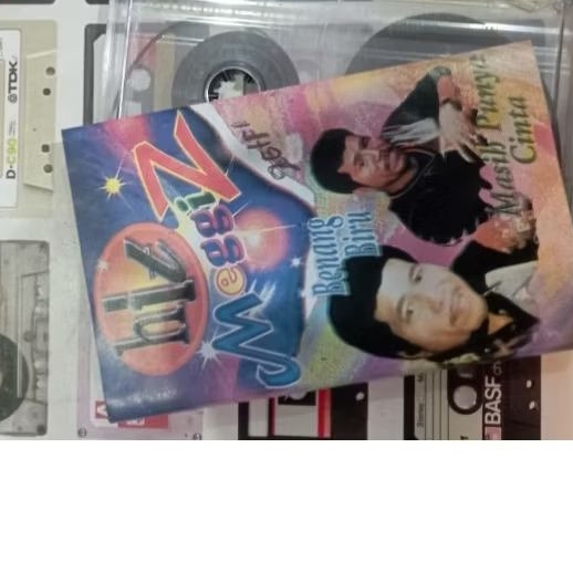 kaset meggy Z benang biru