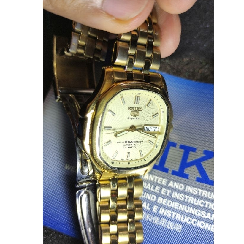 Seiko 5 Superior