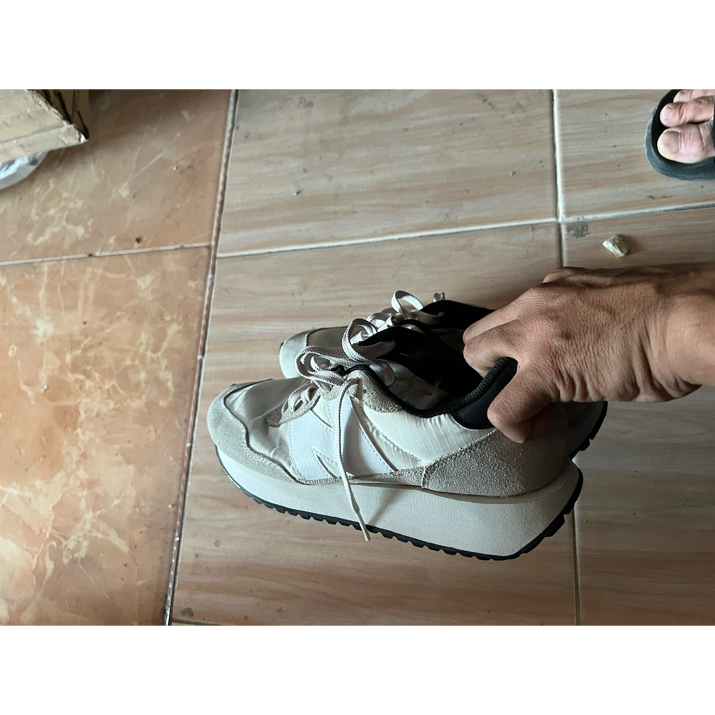 Sepatu NB 237 original size 41 (26 cm)