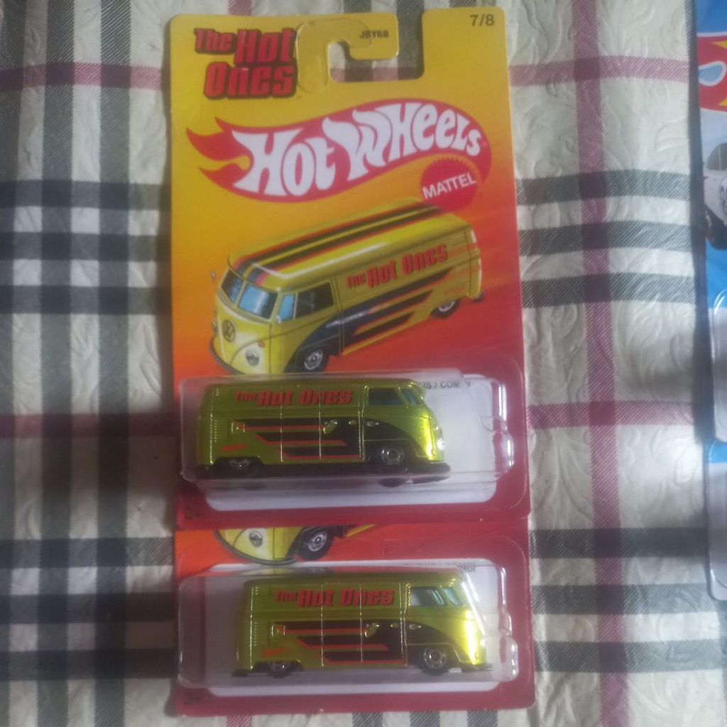 VW T1 Panel Bus / Combi Hot Ones Hot Wheels