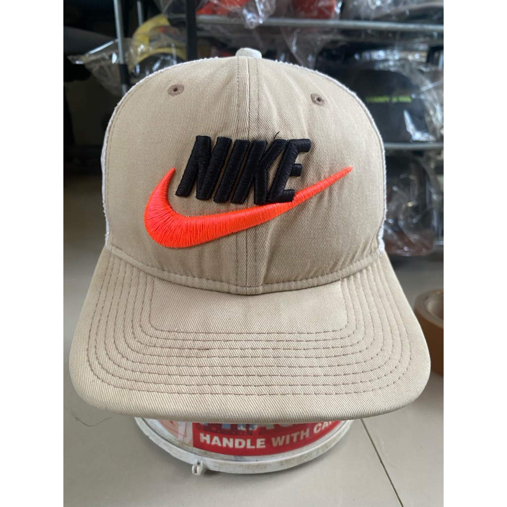 Topi Snapback Jaring Logo besar By Nike