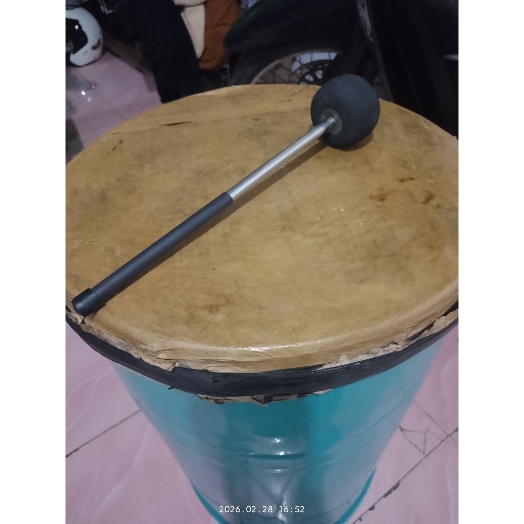 BEDUG TRADISIONAL DRUM DAN SAK SEMEN