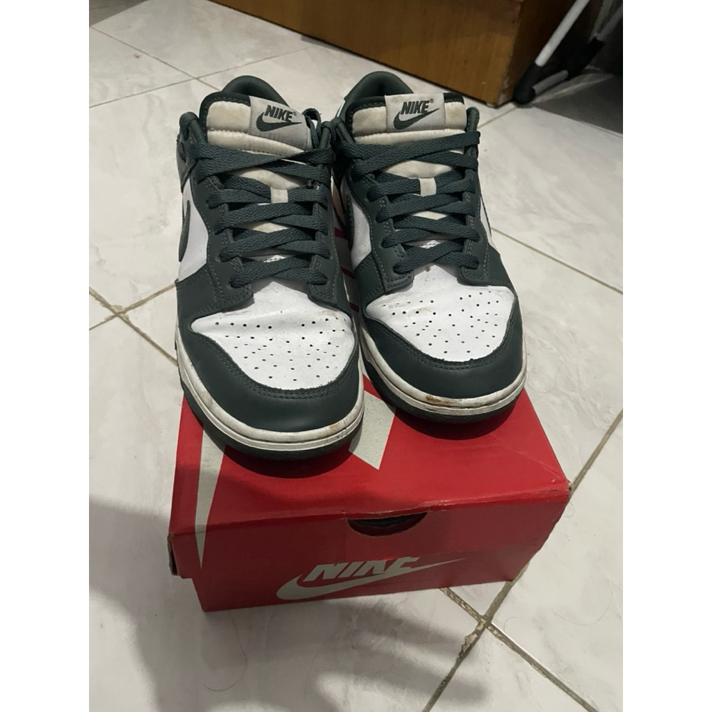 NIKE DUNK LOW MICHIGAN STATE (Preloved)