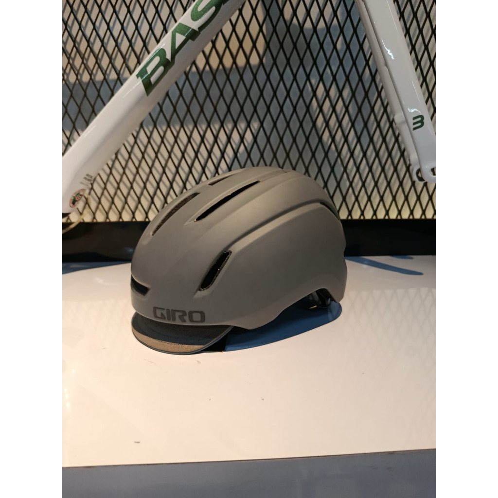 Helm Giro Sale