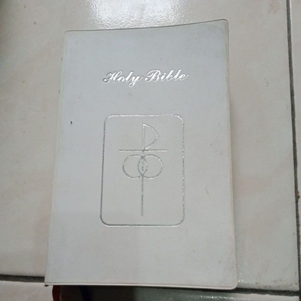 Buku Holy Bible