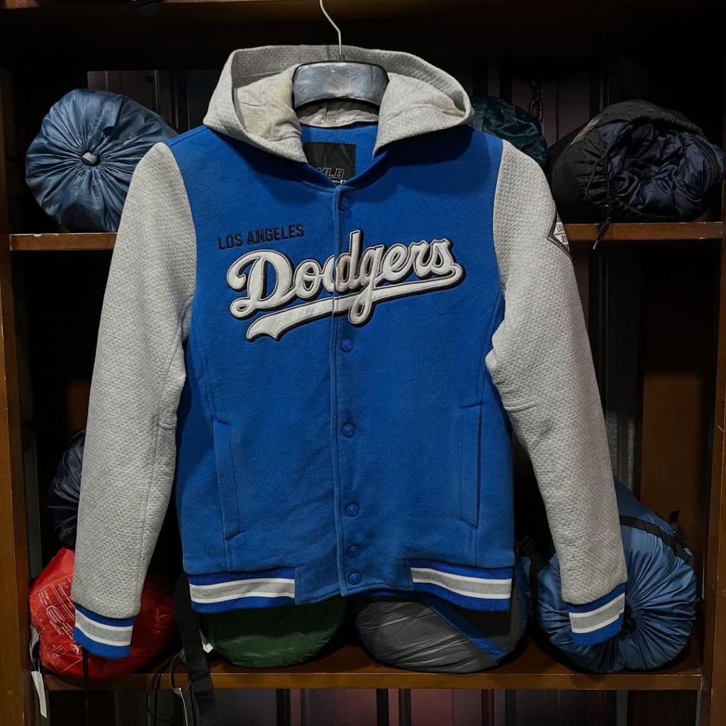 jaket varsity MLB tebal berhoodie size M casual bagus ORIGINAL