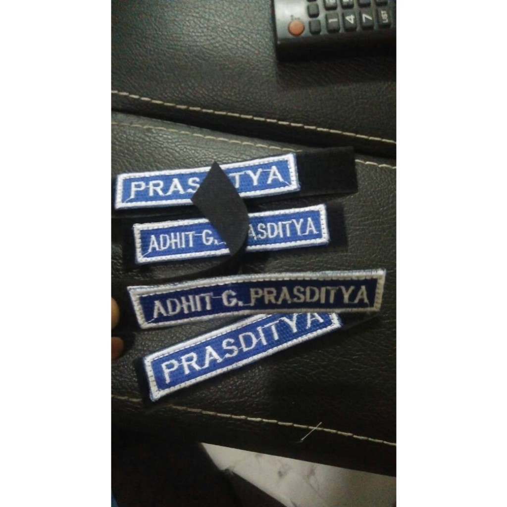 BORDIR PAPAN NAMA + PEREKAT