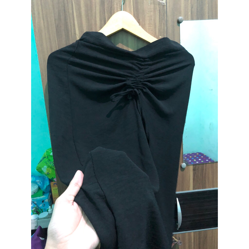 rok serut hitam