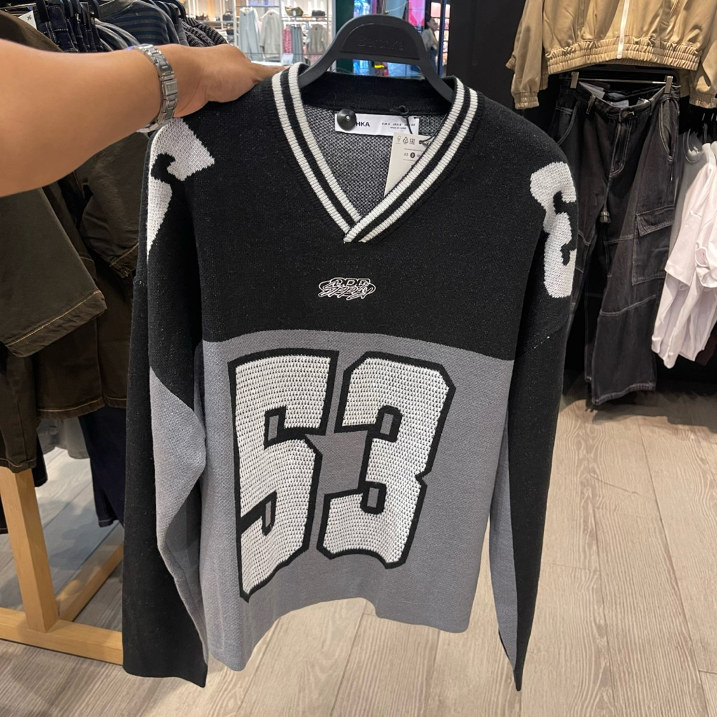 Sweater Varsity BERSHKA MEN Jastip (jasa titip)