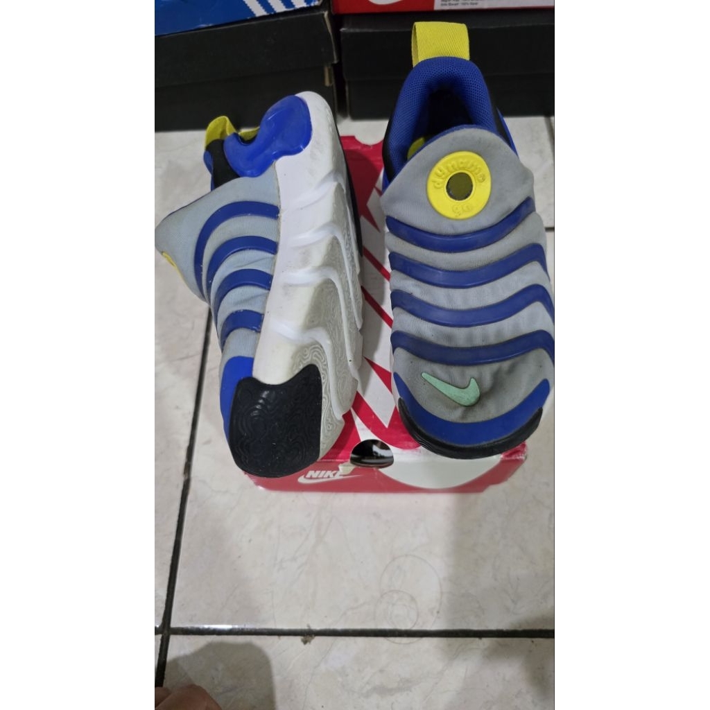 Nike dynamo go kids original preloved 12c