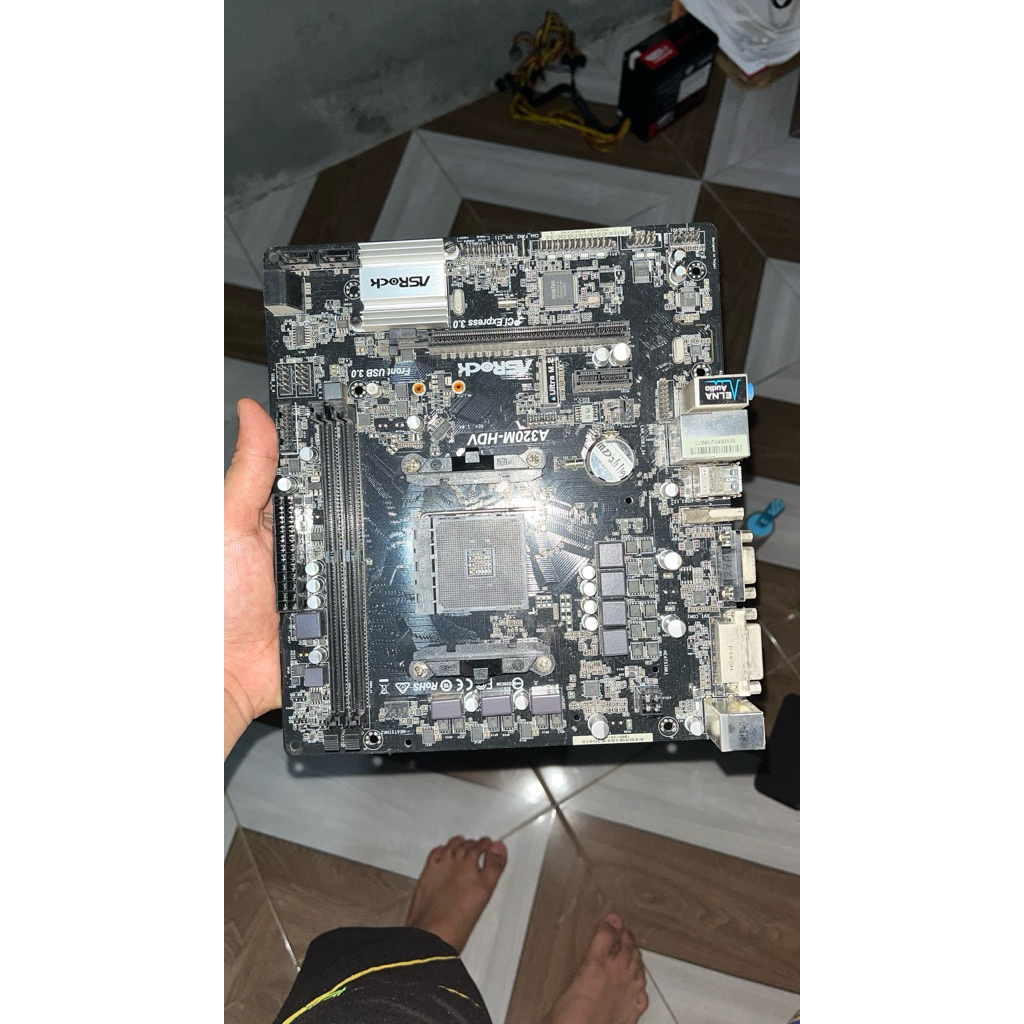 MOBO ASROCK A320 AM4