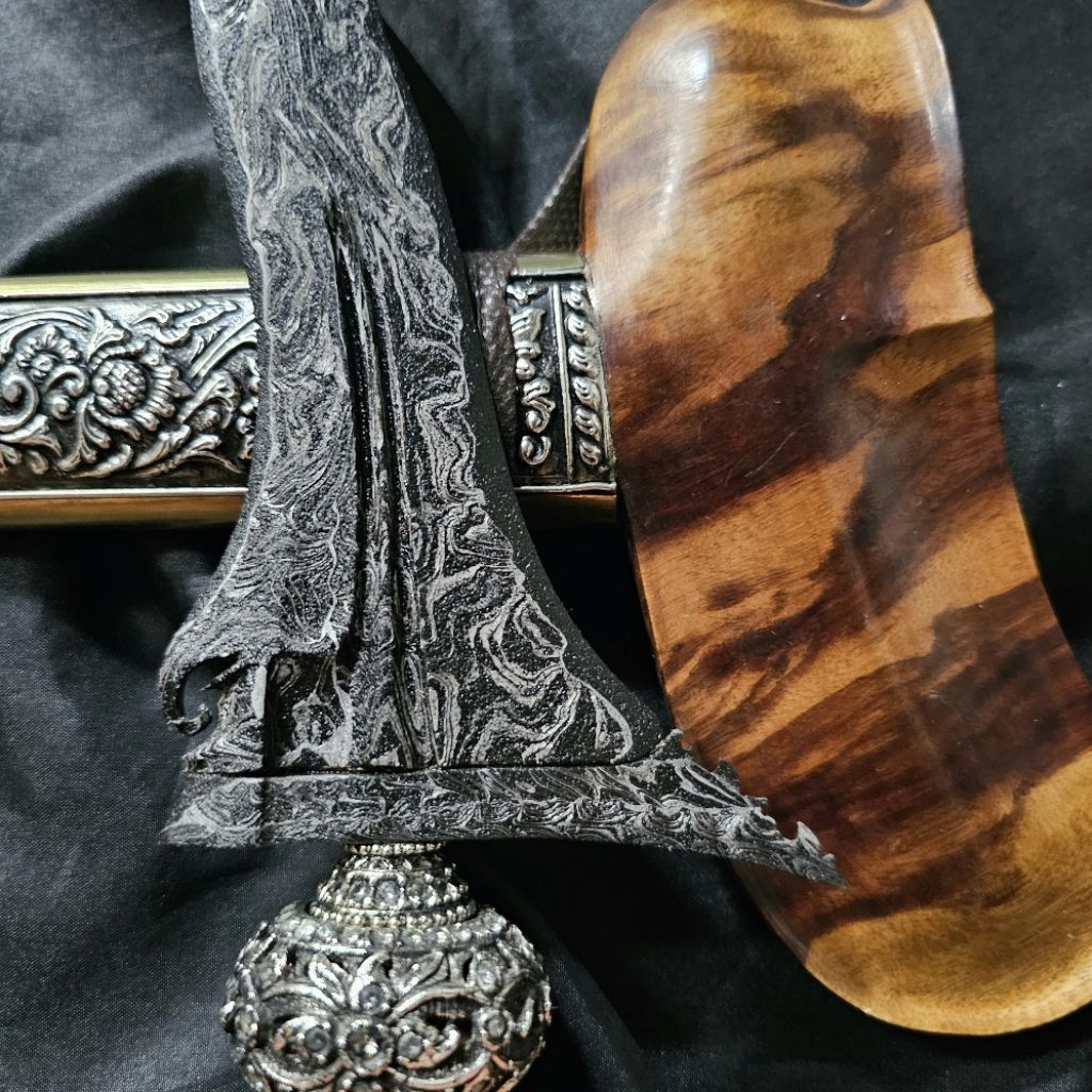 Keris Pandawa Luk 5 Pamor Lar Gangsir