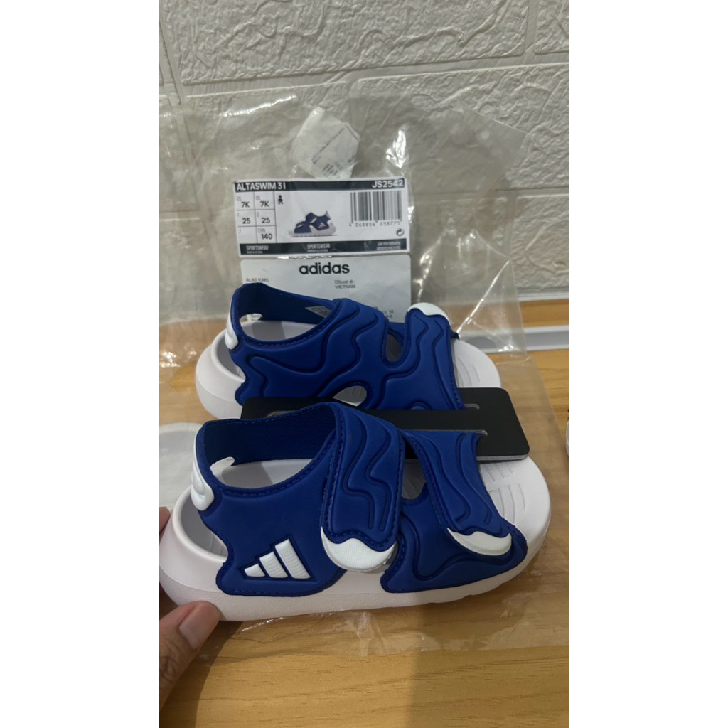 adidas altaswim 3